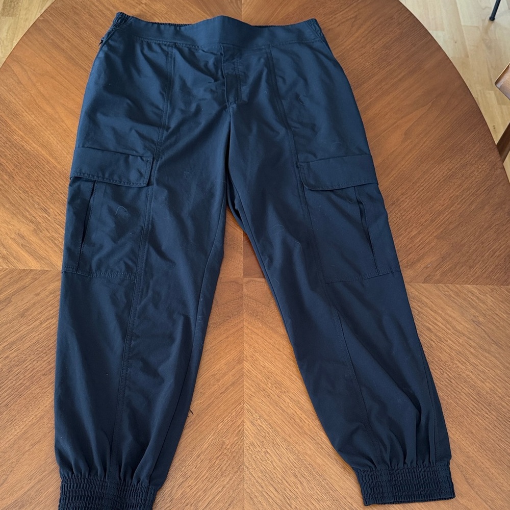 Athleta Women’s Black Cargo Joggers